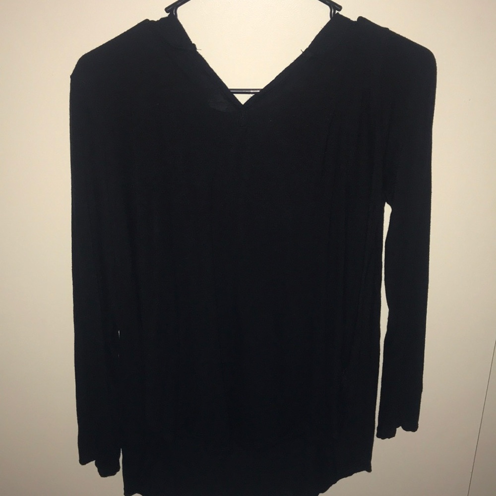 Black long sleeve hoodie shirt